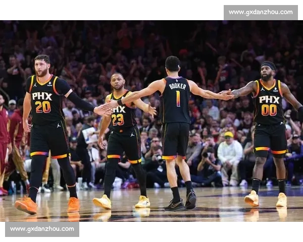 湖人勇士宿敌再燃西部焦点对决巨星碰撞季后赛风云前夜之战一触即发